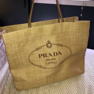 Prada tote!